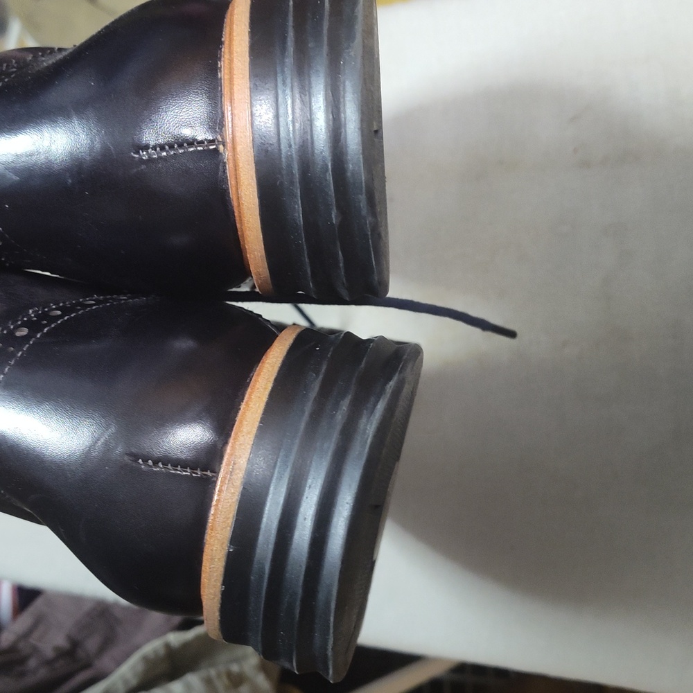 TAFT Men's Black and Tan Brogue Boots - Picture 7 of 8